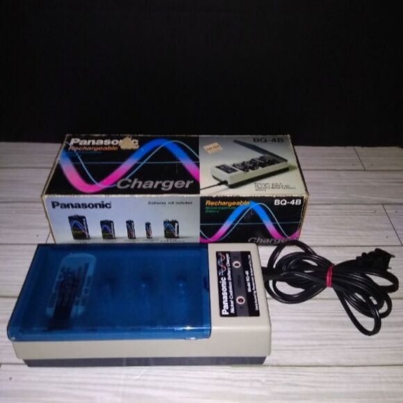 Panasonic Rechargeable BQ-4B Nickel Cadmium Battery Charger 1987 AAA AA C D 9V - Picture 1 of 8